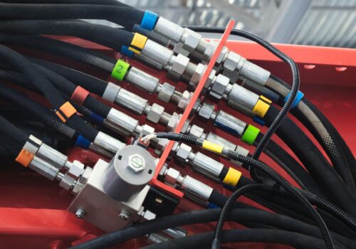 Technische Verbindungen: Standard oder Maßanfertigung?