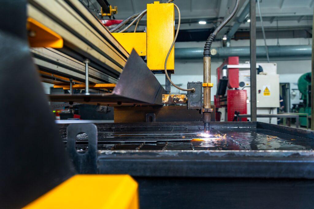 CNC Bearbeitung_kroeger-stahlumformung.de
